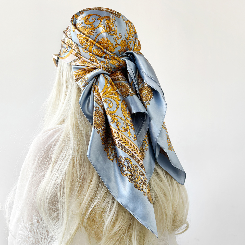 Jedwabna chusta satynowa kwadr – Silk Neck Scarf recenzja i cena